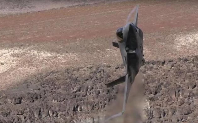 Ολλανδικά F-35 σε επικίνδυνους ελιγμούς και χαμηλές πτήσεις (βίντεο)